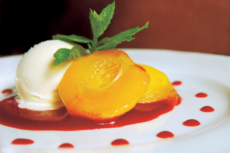 Peach Melba Ice Cream With Raspberry Sauce