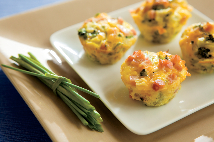 Mini Ham and Cheddar Veggie Cups recipe