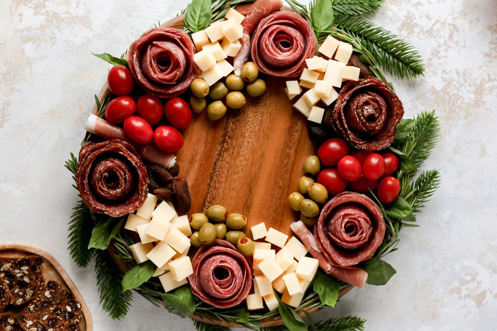 Christmas Charcuterie Wreath holiday appetizer recipe