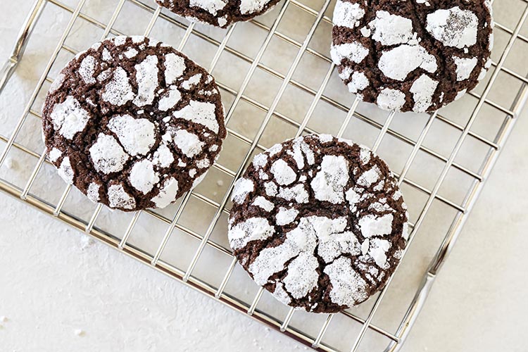  Chocolate Crinkle Cookies; Christmas cookie recipes