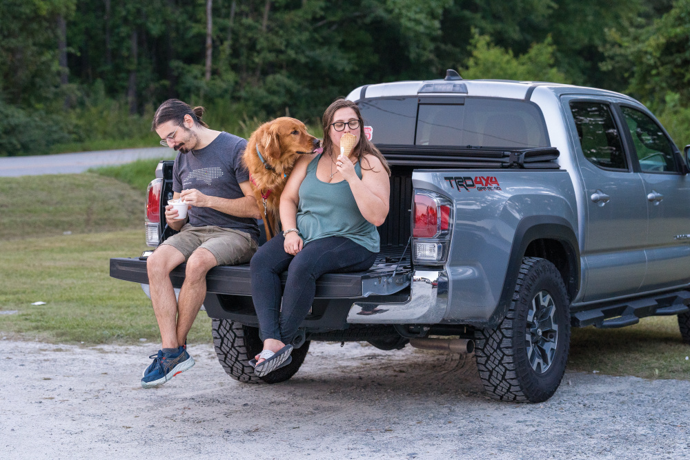 Sunni Sky's Ice Cream, in Angier