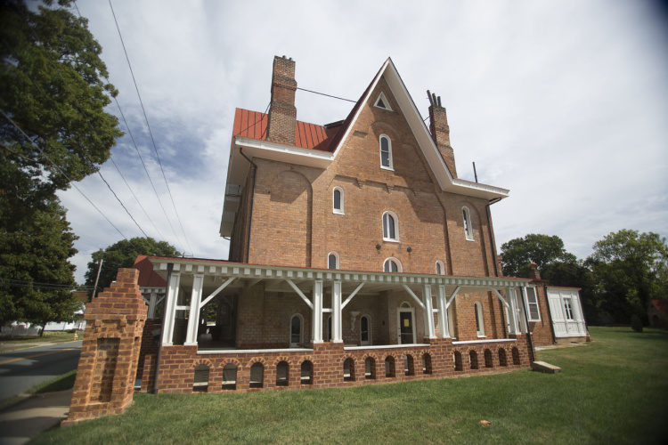 Korner's Folly in Kernersville, NC i