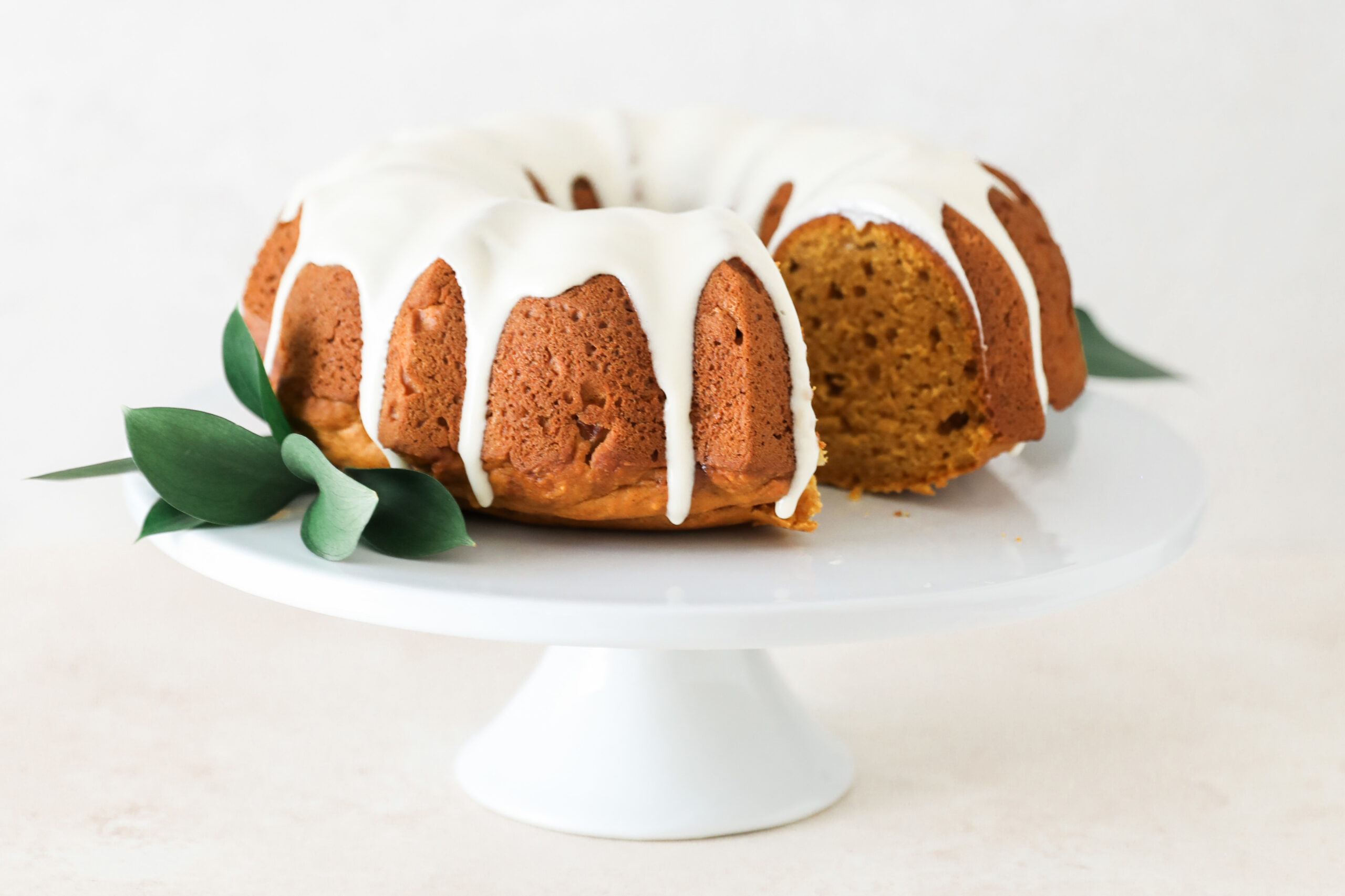 Recipe Pumpkin Spice Pear Bundt Cake with Cream Cheese Glaze