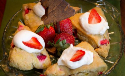 strawberries and cream scones